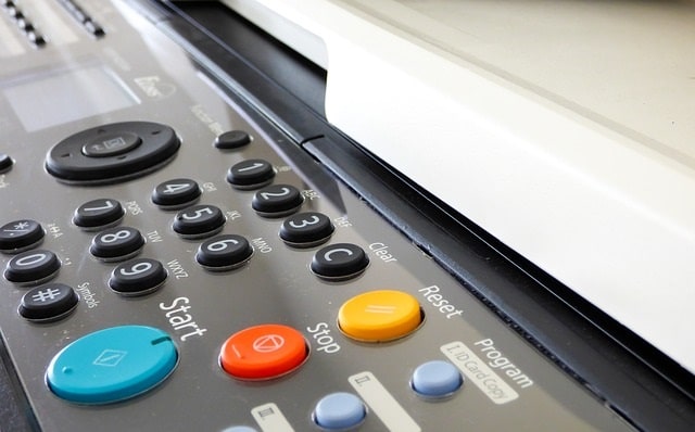 As the prices of 3D printers drop, new markets for direct to consumer printing will emerge.