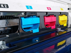 What Main Advantages Does Print Media Offer?